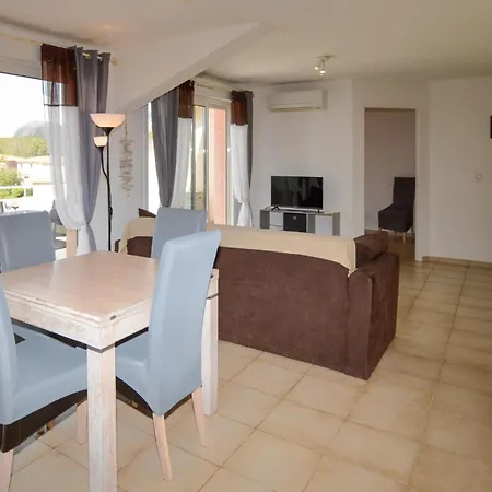 Lovely In Sta Maria Poggio شقة