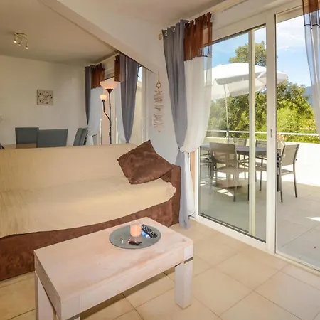 Lovely In Sta Maria Poggio Lägenhet