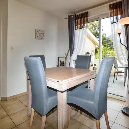 Lovely In Sta Maria Poggio Lägenhet Moriani Plage