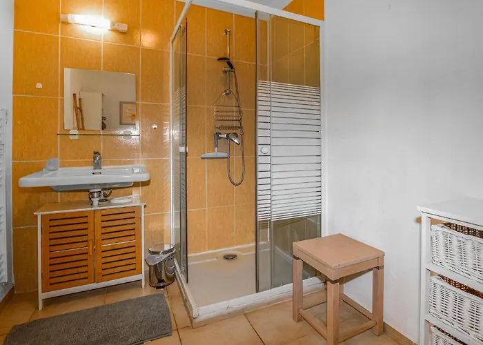 Lovely In Sta Maria Poggio Moriani-Plage